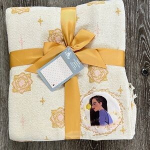 Disney Cream and Gold Wish Throw 50”x60” nwt